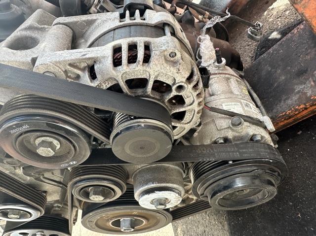 Генератор 373002F550 HYUNDAI