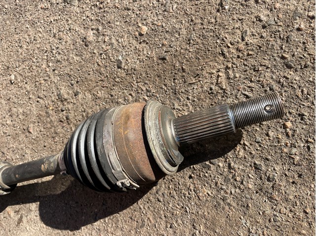 Привід лівий 391014BA0C NISSAN