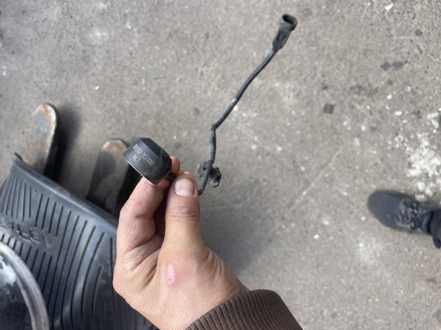 Датчик детонації 392502G100 HYUNDAI