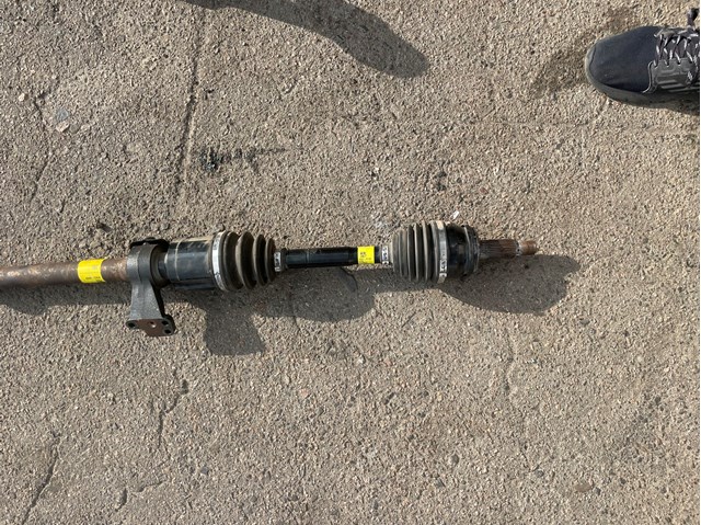 Привід передній правий 49501S2150 HYUNDAI