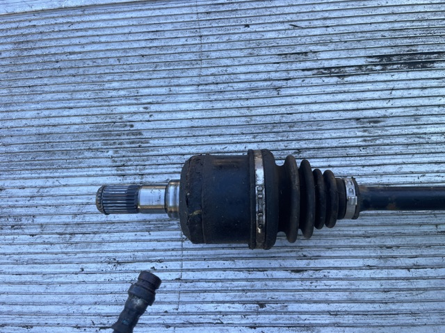 Піввісь задня, права 496012W050 HYUNDAI