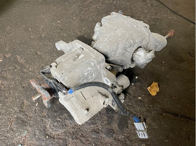 Задній редуктор 530003B516 HYUNDAI