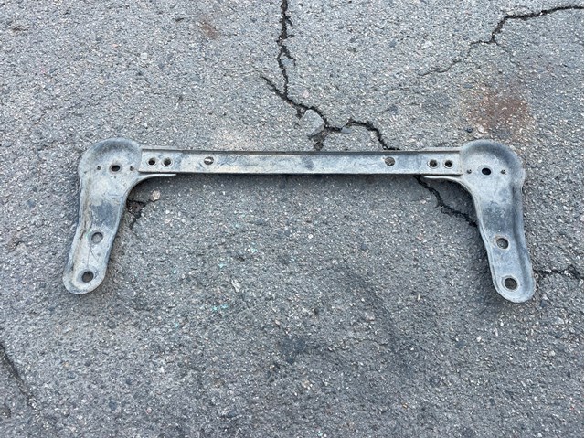 Кронштейн передньої балки 544C44BA0A NISSAN