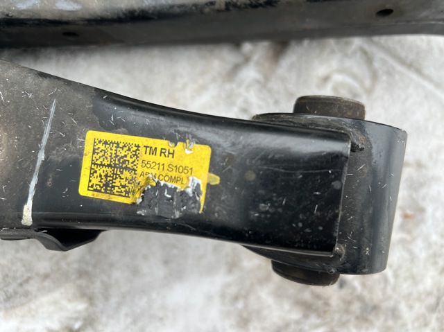 Важіль задньої підвіски нижній, правий 55211S1051 HYUNDAI