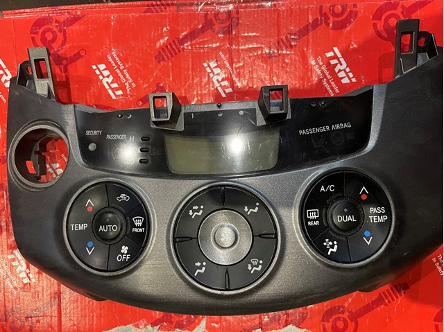 Блок управління пічкою 5590042361 TOYOTA