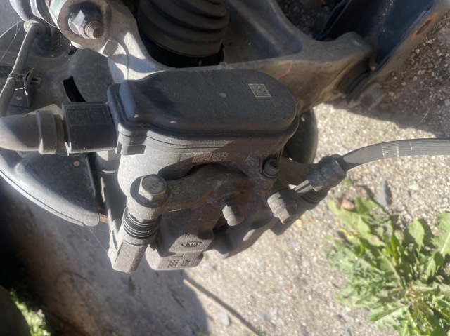 Задній гальмівний супорт лівий 58210S1300 HYUNDAI