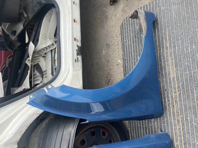 Переднє праве крило 663213X000 HYUNDAI