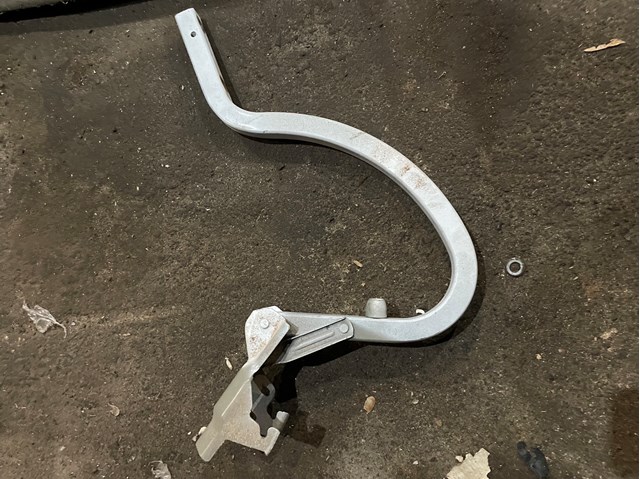 Кріплення кришки багажника 792204C500 HYUNDAI