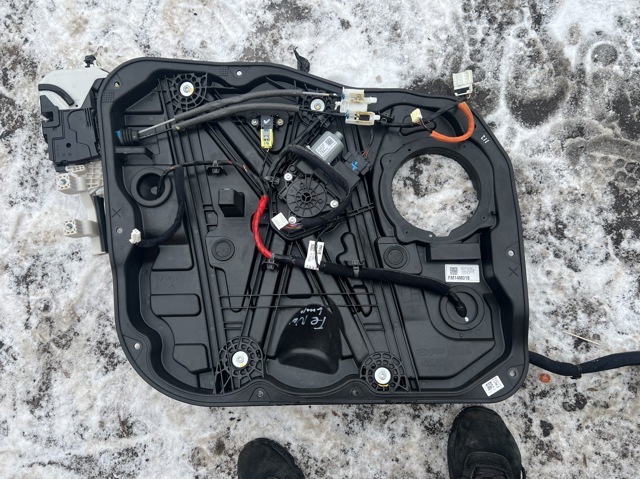 Замок дверей водія 81310S1000 HYUNDAI