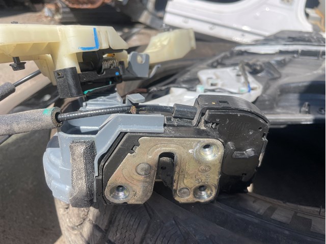 Замок задніх дверей, правих 814203S000 HYUNDAI