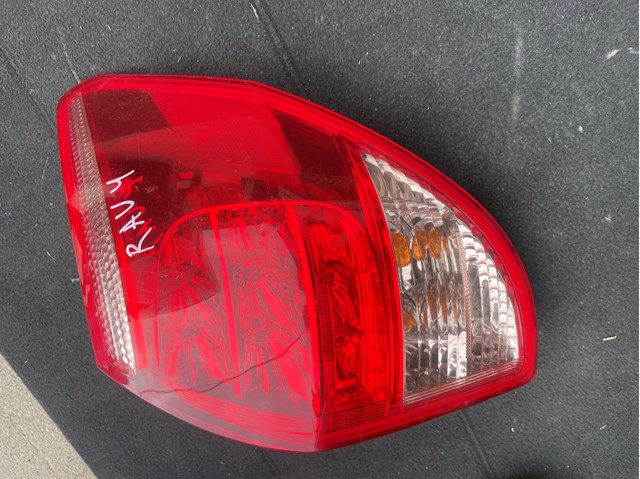 Задні ліхтарі 8155042090 TOYOTA