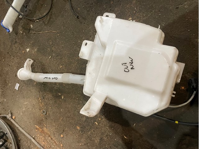 Бачок омивайки 8260A276 MITSUBISHI