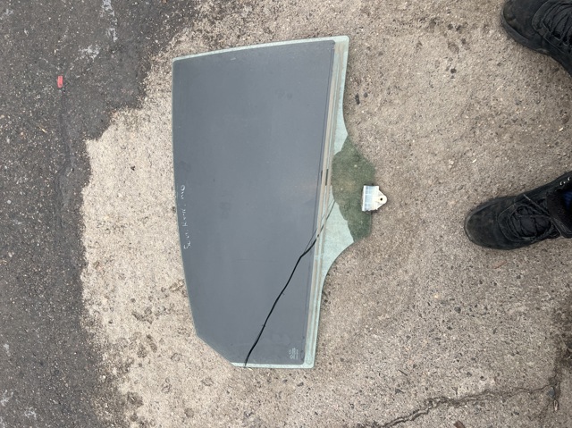 Скло заднє праве 83420C1010 HYUNDAI