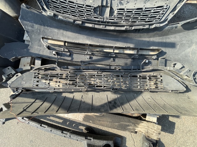 Решітка переднього бампера 865622P500 HYUNDAI