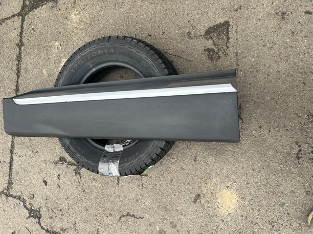 Молдинг передніх лівих дверей 87721S2200 HYUNDAI