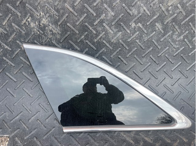 Скло багажного відсіку, ліве 87810C6000 HYUNDAI