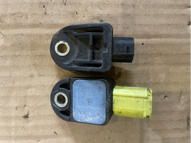 Датчик Ейрбег передній 8917342080 TOYOTA