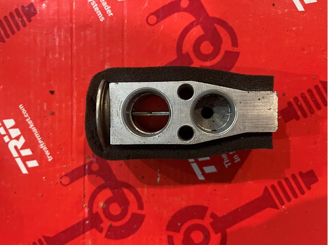 Клапан TRV, кондиціонера 9760417001 HYUNDAI