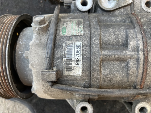 Компресор холодоагенту 977011U650 HYUNDAI