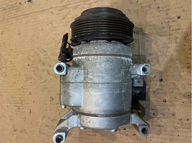 Компресор системи кондиціювання KF0161450 MAZDA
