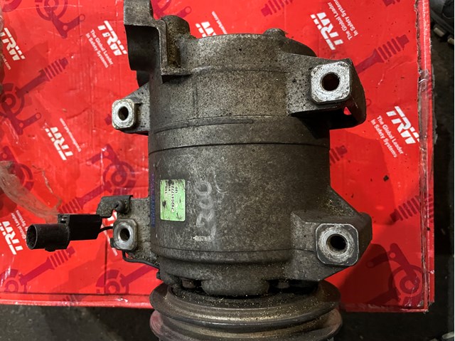 Компресор кліматичної установки MN123626 MITSUBISHI