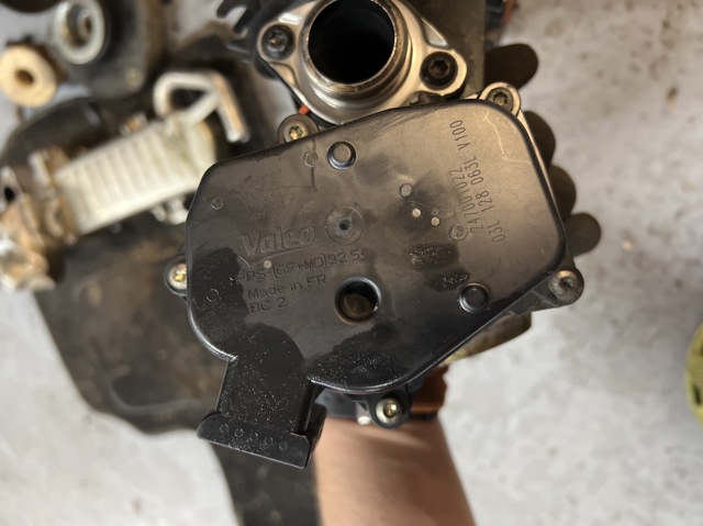 Дросільна заслінка в зборі Skoda Rapid