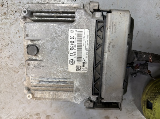 Комп'ютер двигуна 03L906018EE VAG
