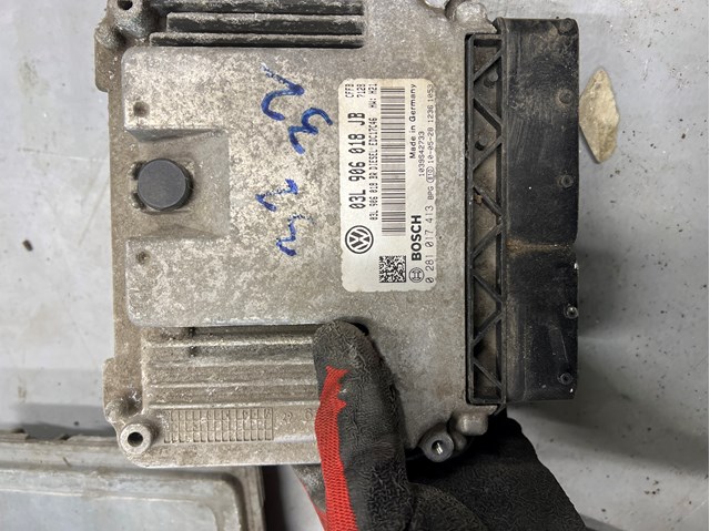 Комп'ютер двигуна 03L906018JB VAG