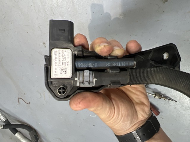 Датчик тиску вихлопних газів 059906051A VAG
