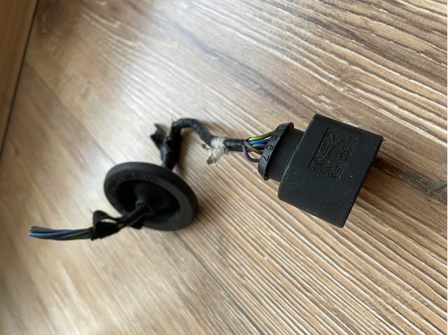 Замок передніх пасажирських дверей 1J0973714 VAG