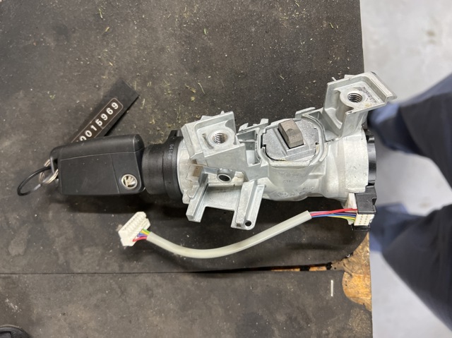 Замок запалювання 1K0905851 VAG