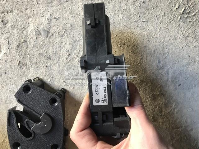 Петля багажника 3T0827299B VAG