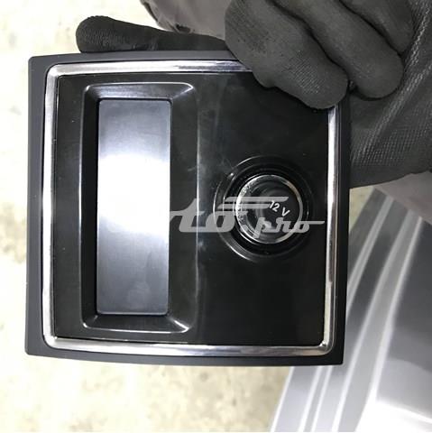 Годинники в салон, на панелі 3T0919201 VAG