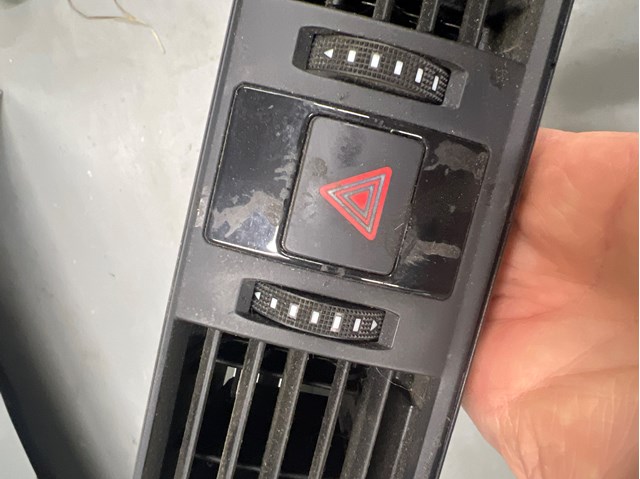 Кнопка аварійки 4G0941509 VAG