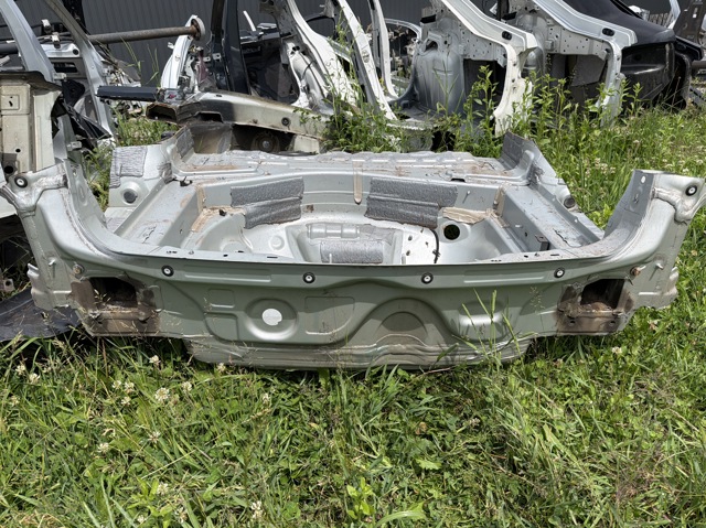 Панель задня, багажного відсіку 4G9813307 VAG