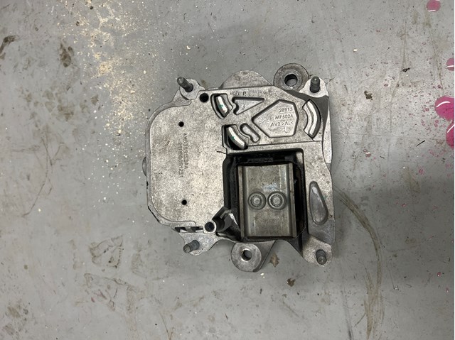 Опора кпп 4M0399153AA VAG