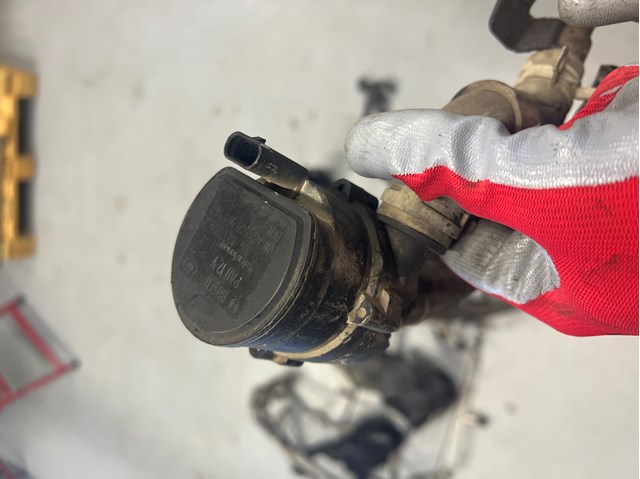 Водяний насос охолодження електричний додатковий 5Q0965567 VAG