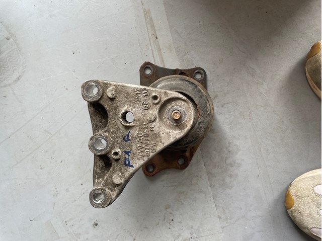 Права подушка мотора 6Q0199185AA VAG