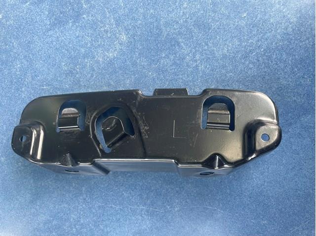 Кронштейн бампера заднього, лівий 71591TVAA00 HONDA