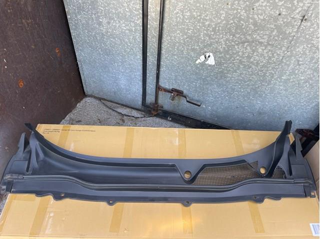 Водостік лобового скла, жабо 74200TVAA00 HONDA