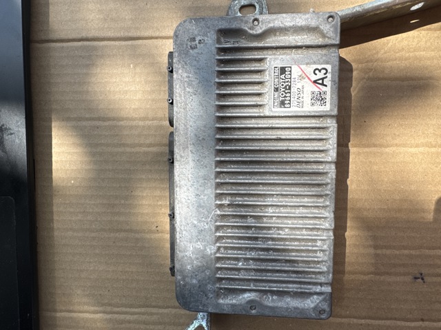 Блок двигуна 8966133G90 TOYOTA