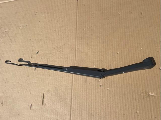 Поводок двірника 983113S500 HYUNDAI