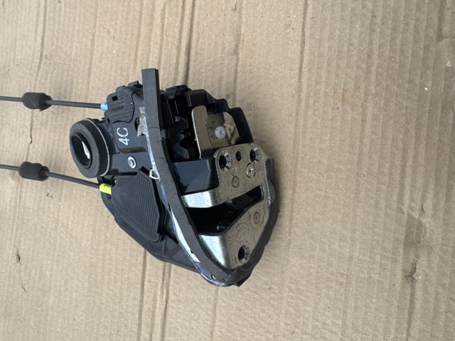 Замок передніх пасажирських дверей A084219 TOYOTA