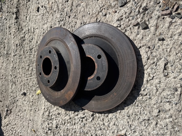 Диск заднього гальма K01126251B MAZDA