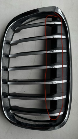 Решітка радіатора права 51117383366 BMW