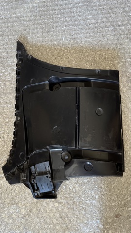 Кронштейн бампера заднього, правий 51128066722 BMW