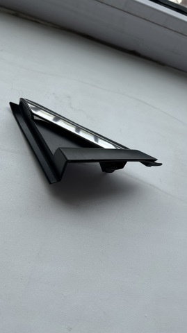 Молдинг переднього правого крила 75490TRTA11 HONDA