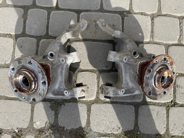 Цапфа права 5Q0505436J VAG