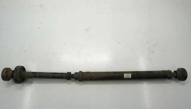 Вал карданний задній 7L8521102H VAG