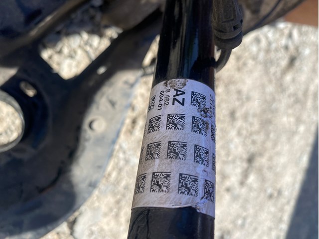 Піввісь задня, права 8482604 BMW